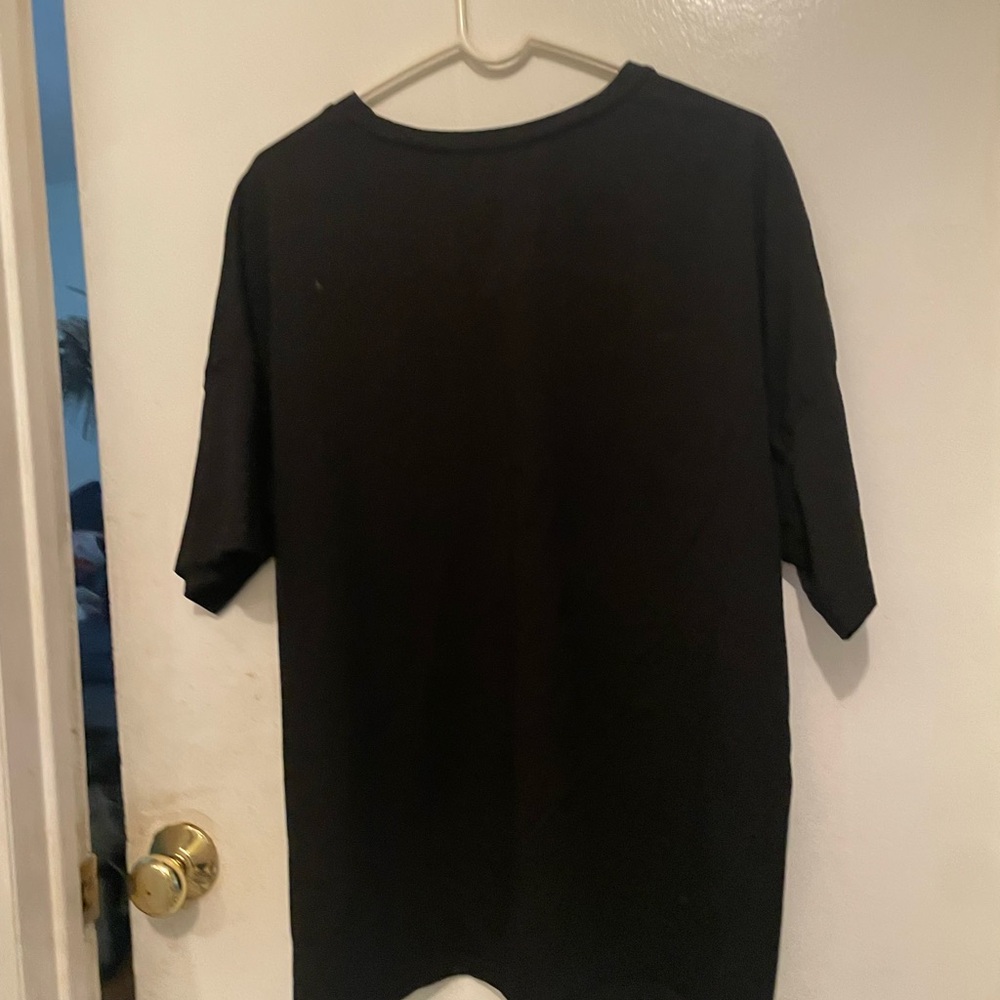 Black V neck tee